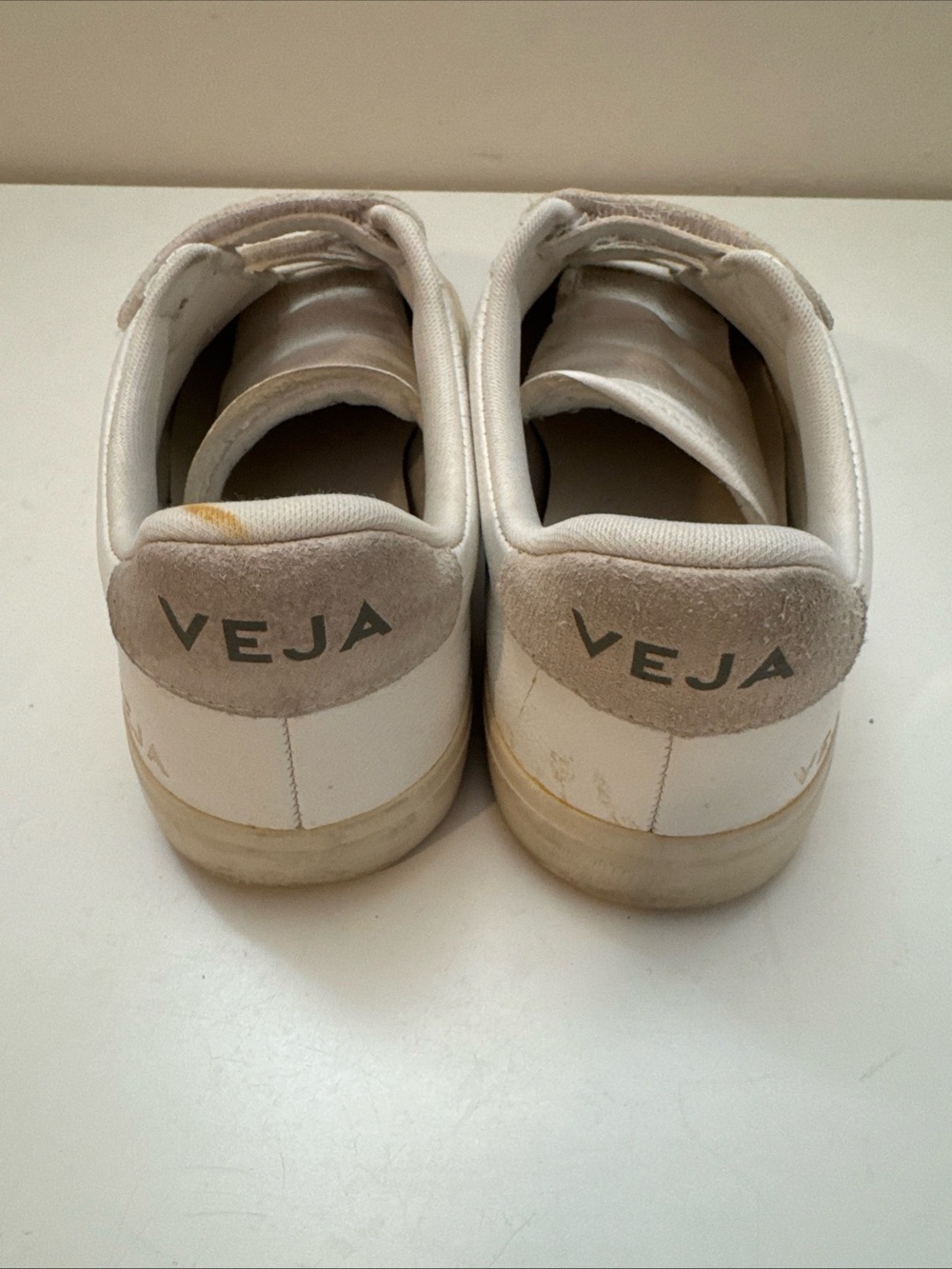 Veja Women’s White & Gray Recife Leather Sneakers US9 - Picture 4 of 5